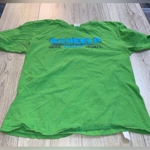 Scheels Green T-Shirt top short sleeve shirt